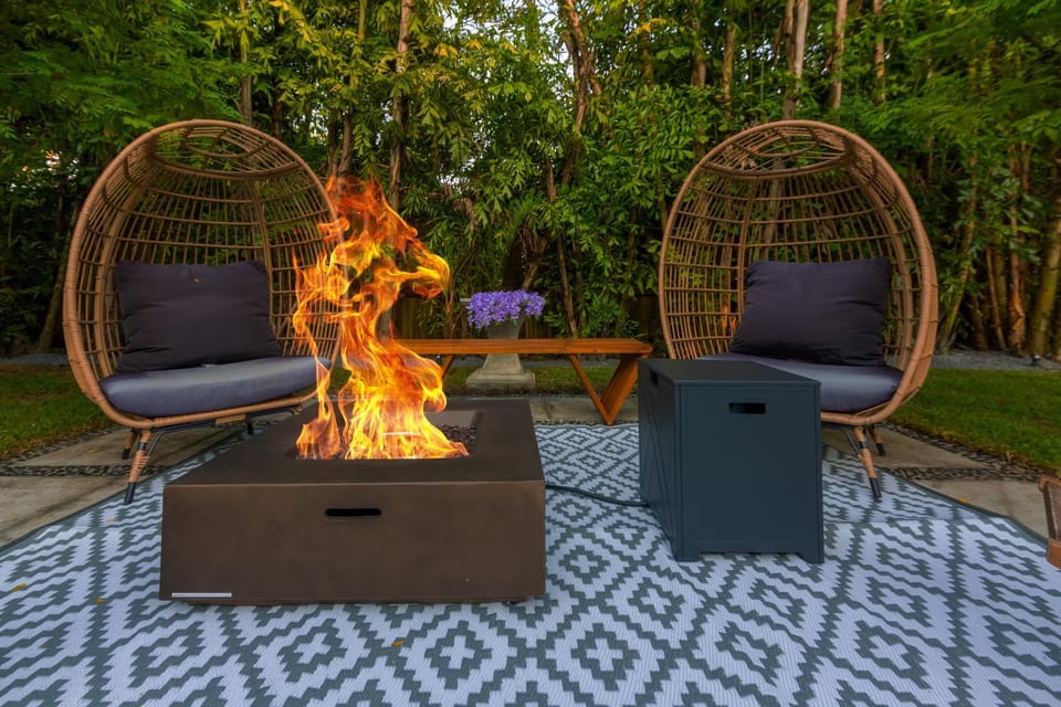 Balcony/Terrace, flat iron