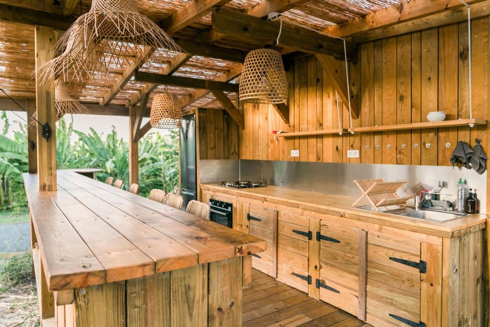 Kitchen or kitchenette, Garden view, pet friendly, stove