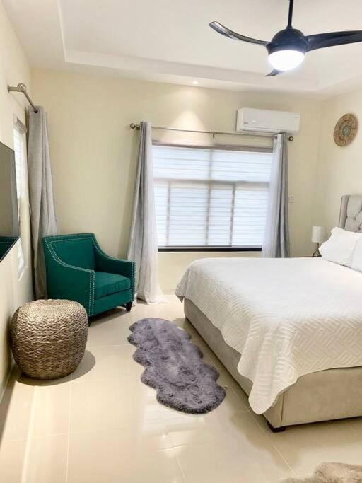 Villa La Rosa with Spectacular view of Ocho Rios Villa in Ocho Rios