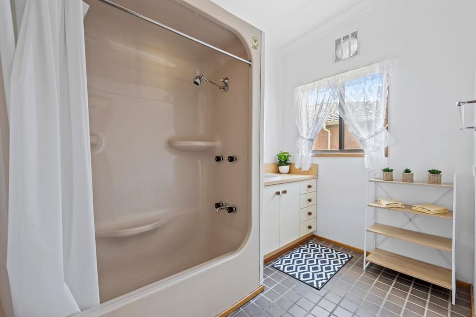 Keepin it Reel - Belle Escapes Jervis Bay House in Vincentia