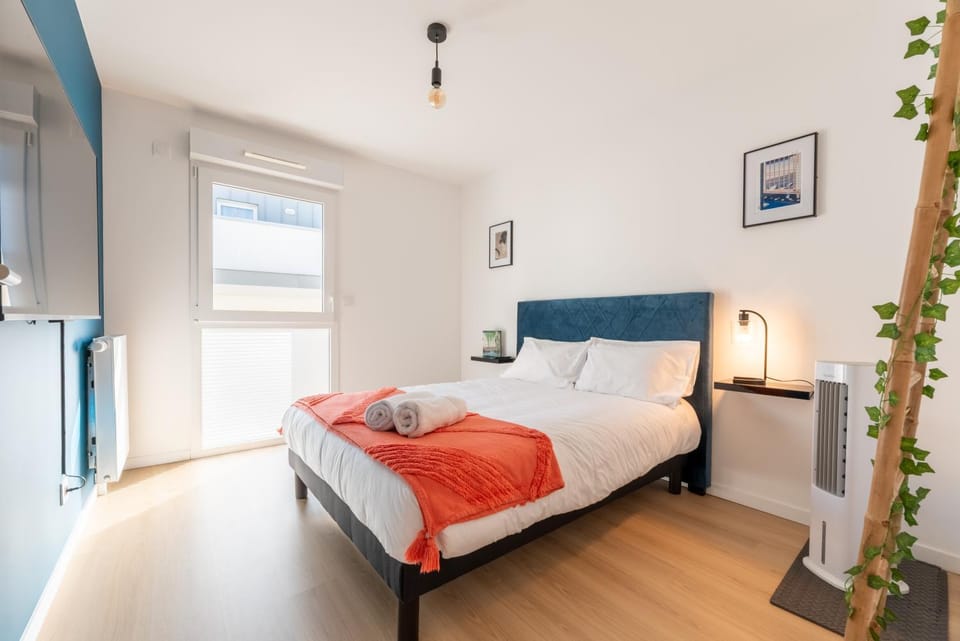 Bed, Decorative detail, Bedroom