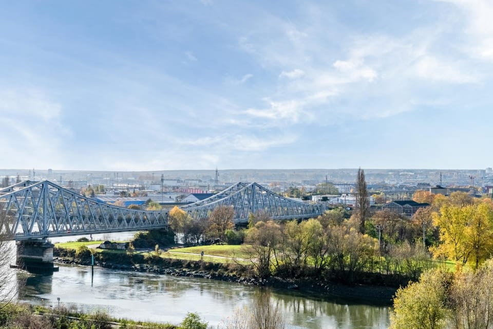Natural landscape, City view, River view