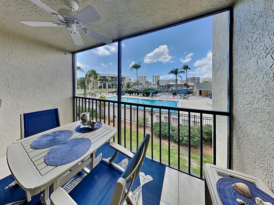 Balcony/Terrace, Seating area, Pool view, Swimming pool