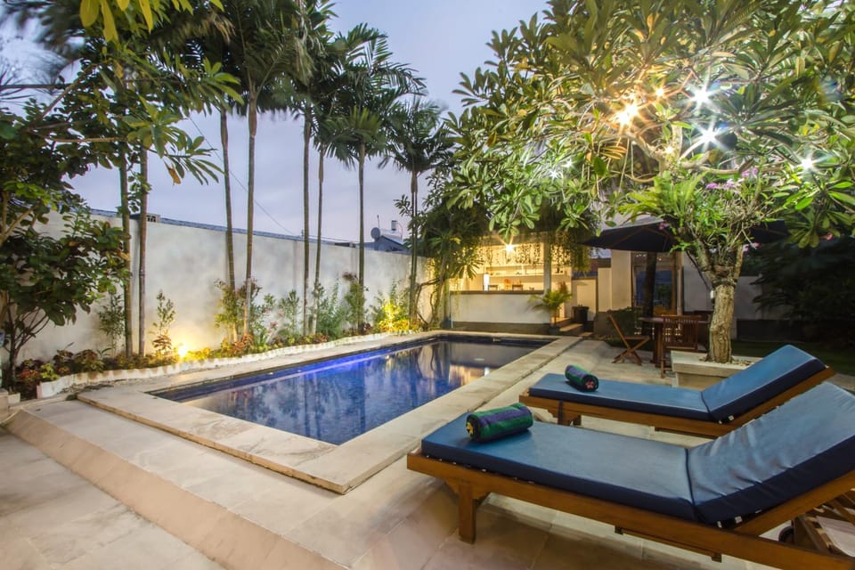Garden, Garden view, Pool view, Swimming pool, sunbed