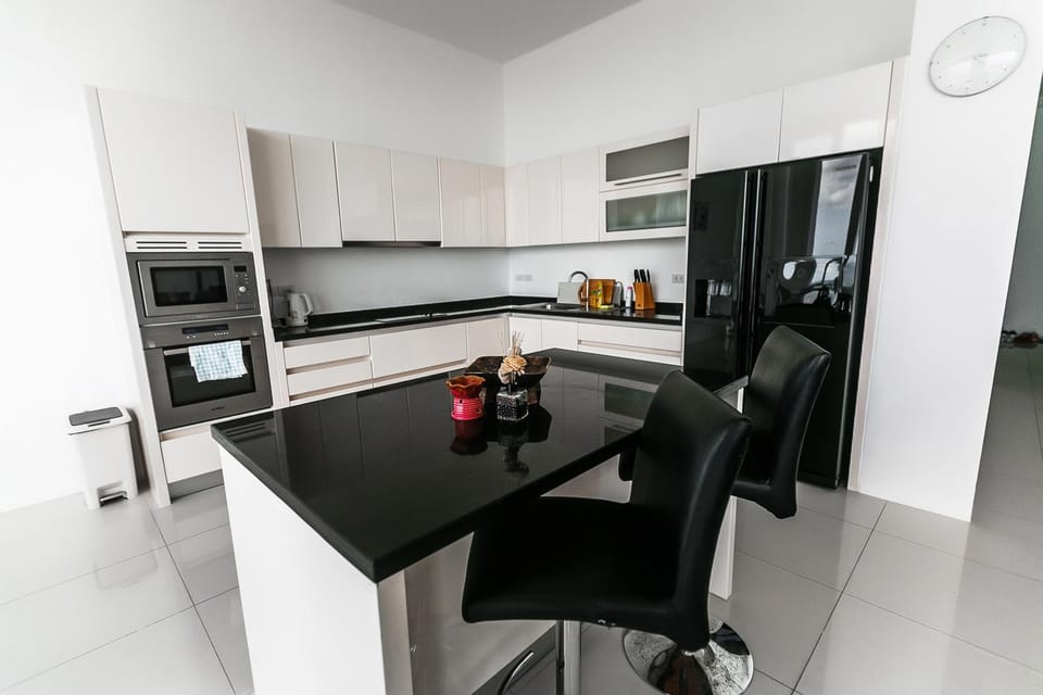 Coffee/tea facilities, Kitchen or kitchenette, Dining area, pet friendly, stove