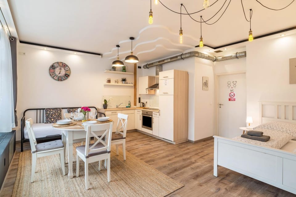 Property building, Kitchen or kitchenette, Living room