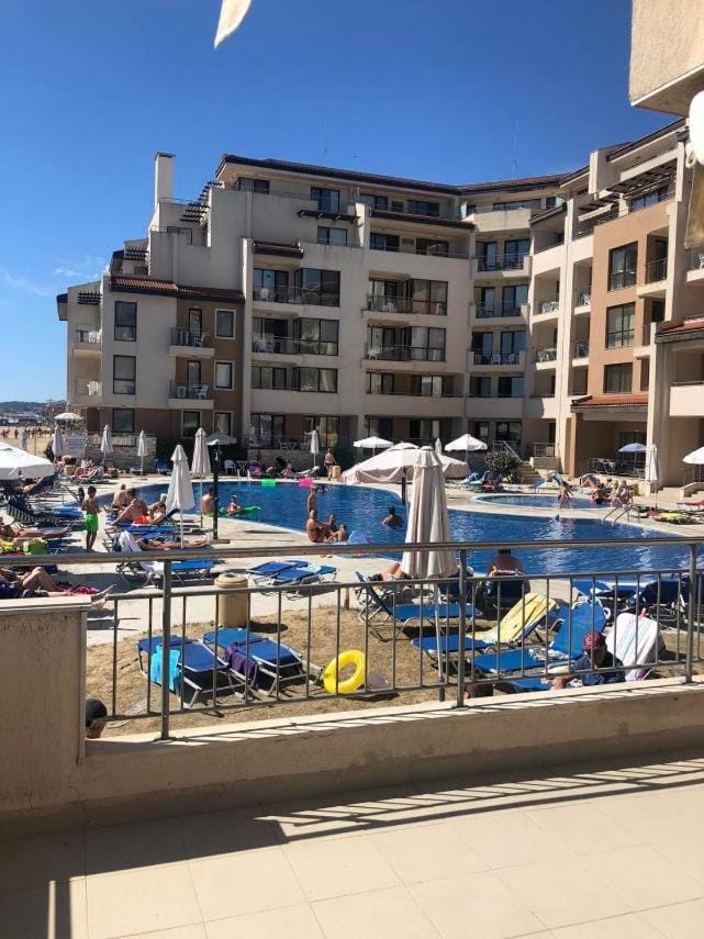 Pool view, Swimming pool