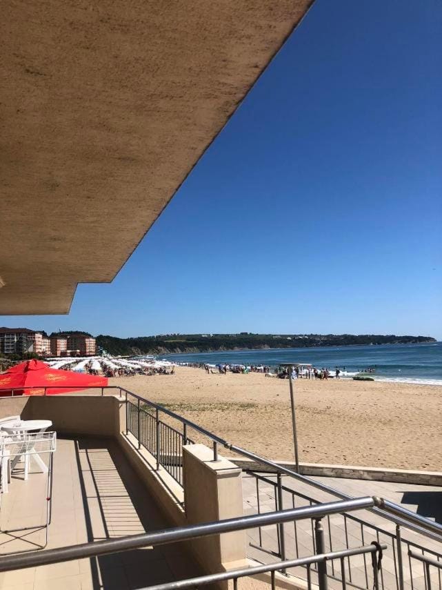 Natural landscape, View (from property/room), Balcony/Terrace, Beach, Sea view