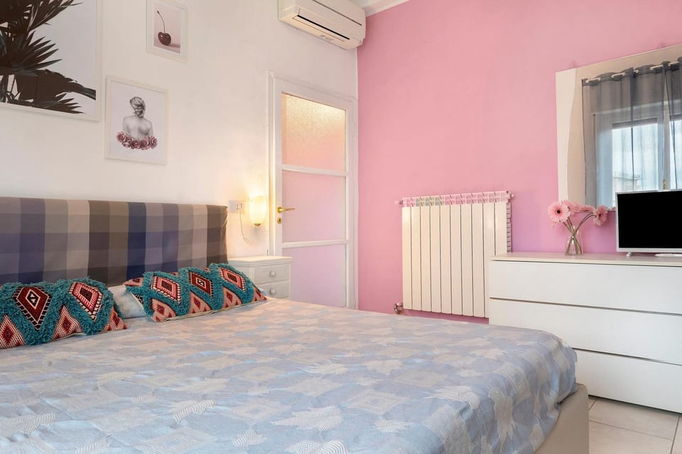 Living room, Bedroom