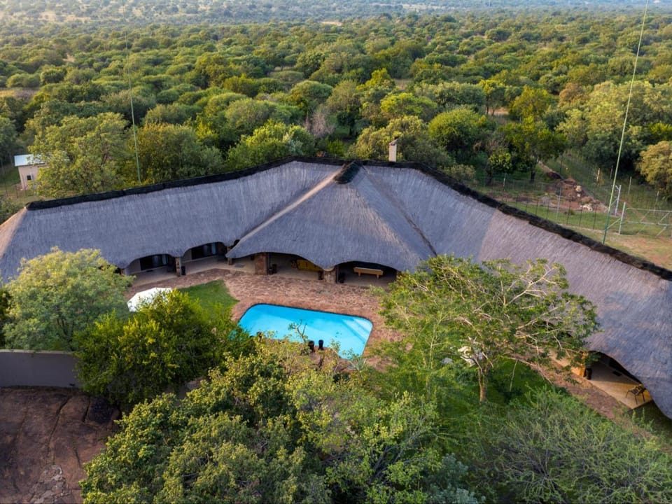 Property building, Natural landscape, Bird's eye view, Pool view, Swimming pool