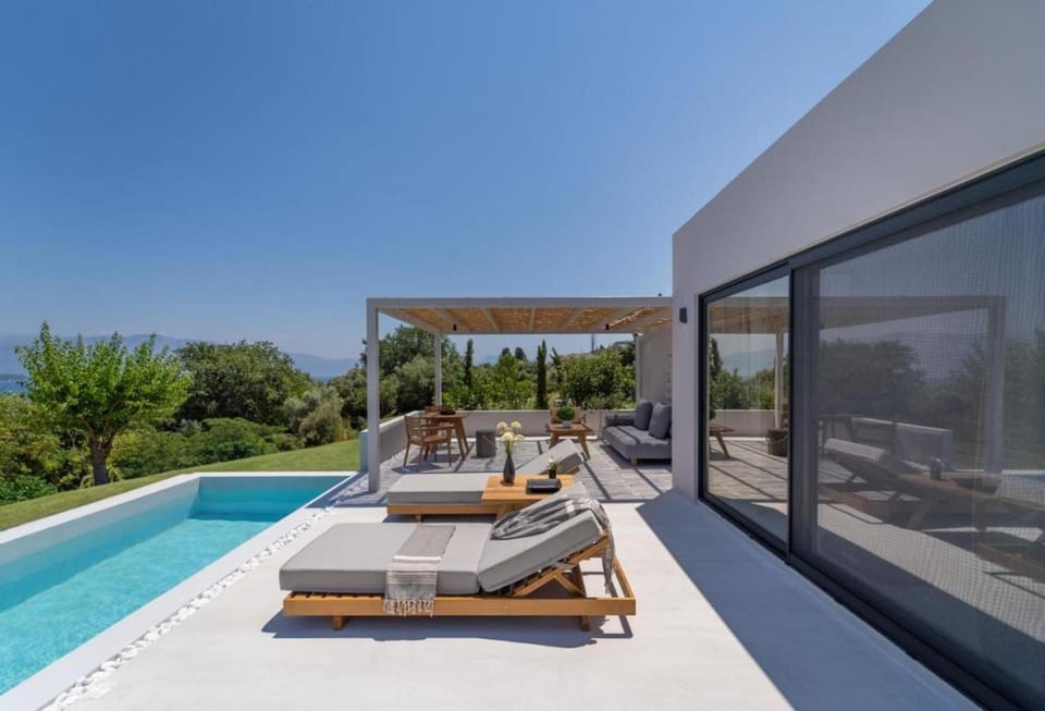 Balcony/Terrace, Swimming pool