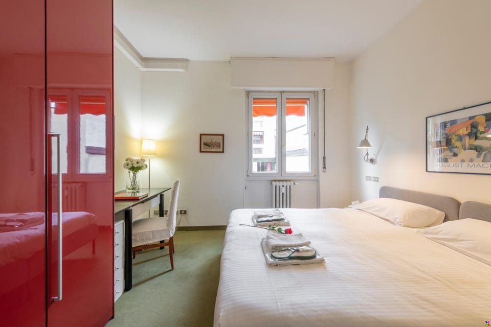 Bed, Photo of the whole room, Bedroom, towels, wardrobe