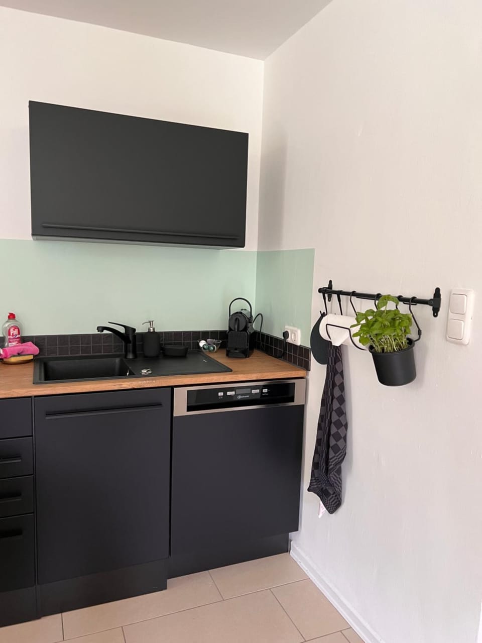 Coffee/tea facilities, kitchen