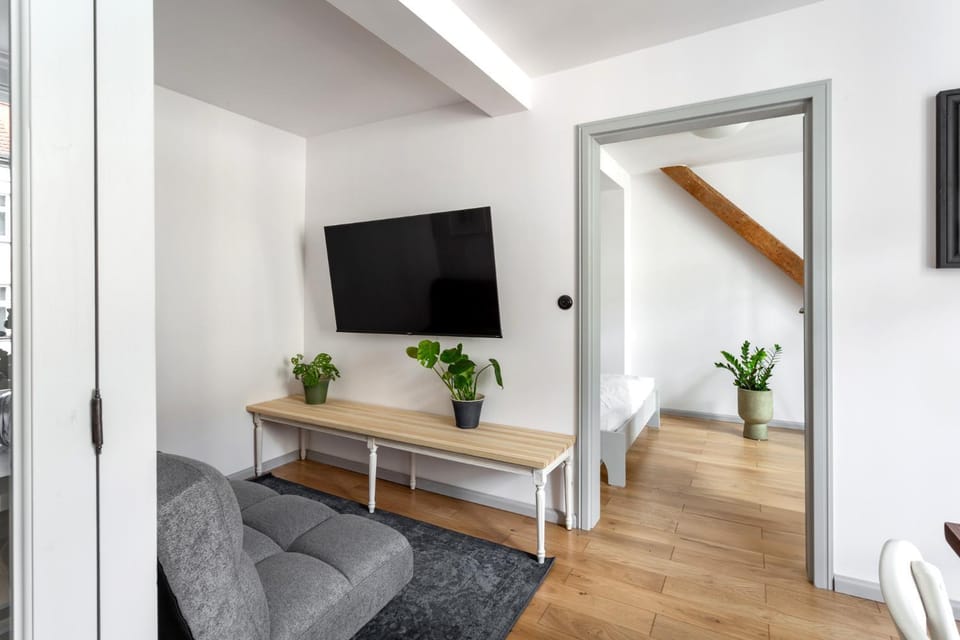 TV and multimedia, Seating area