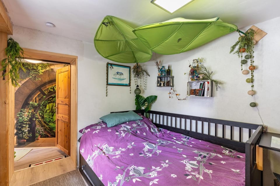 Living room, Bedroom