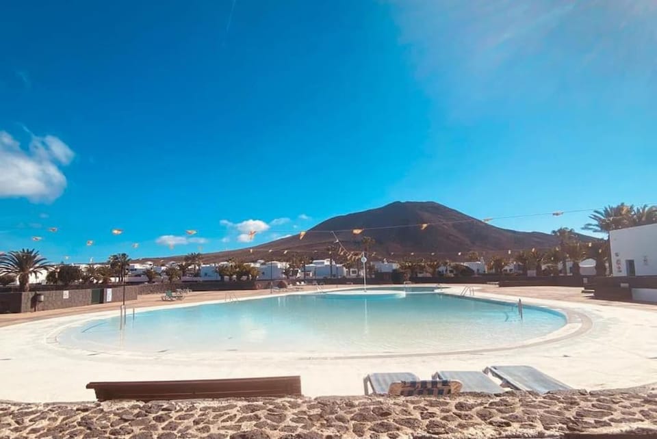 Nearby landmark, Natural landscape, Mountain view, Pool view, Swimming pool, sunbed