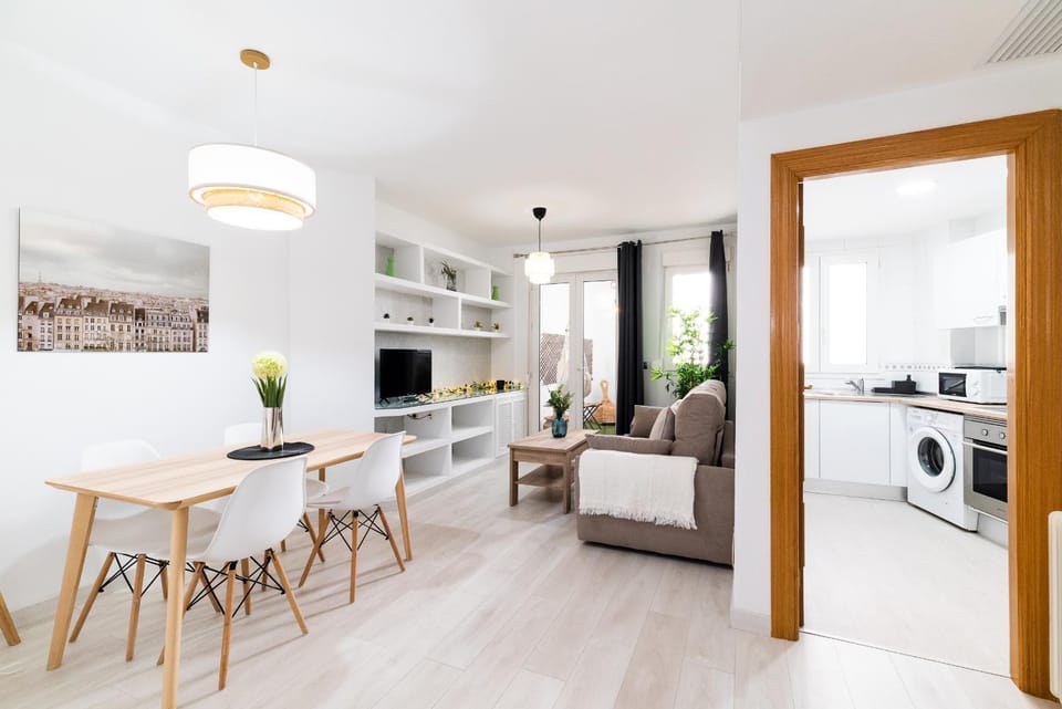 TV and multimedia, Living room, Dining area, minibar, pet friendly, stove, washing machine