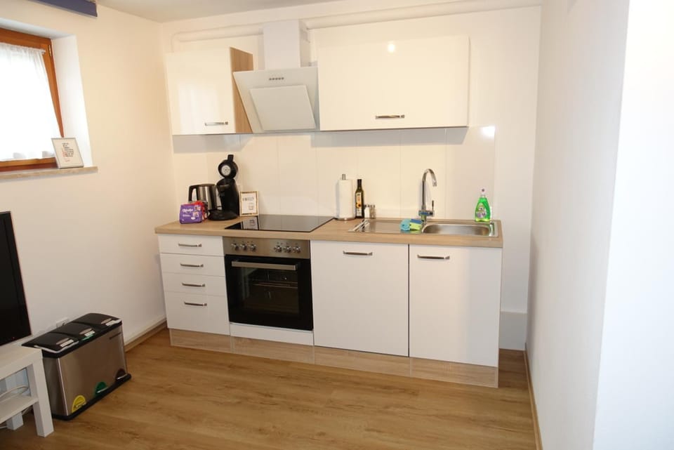 Ruhige, modern eingerichtete 2 Zimmer Wohnung im Untergeschoss eines Zweifamilienhauses Apartment in Baden-Württemberg