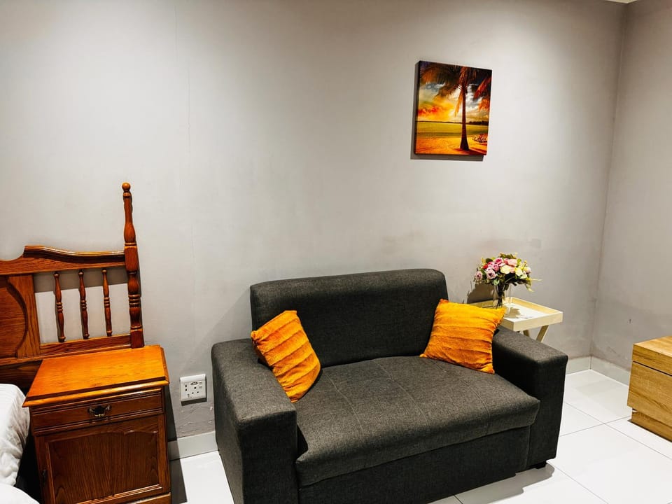Mila Lodge 1 Bed and Breakfast in Cape Town