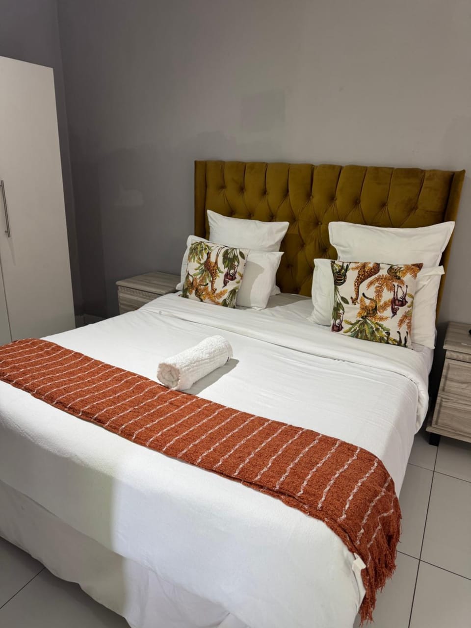 Mila Lodge 1 Bed and Breakfast in Cape Town