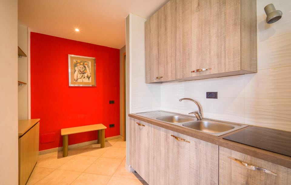Kitchen or kitchenette