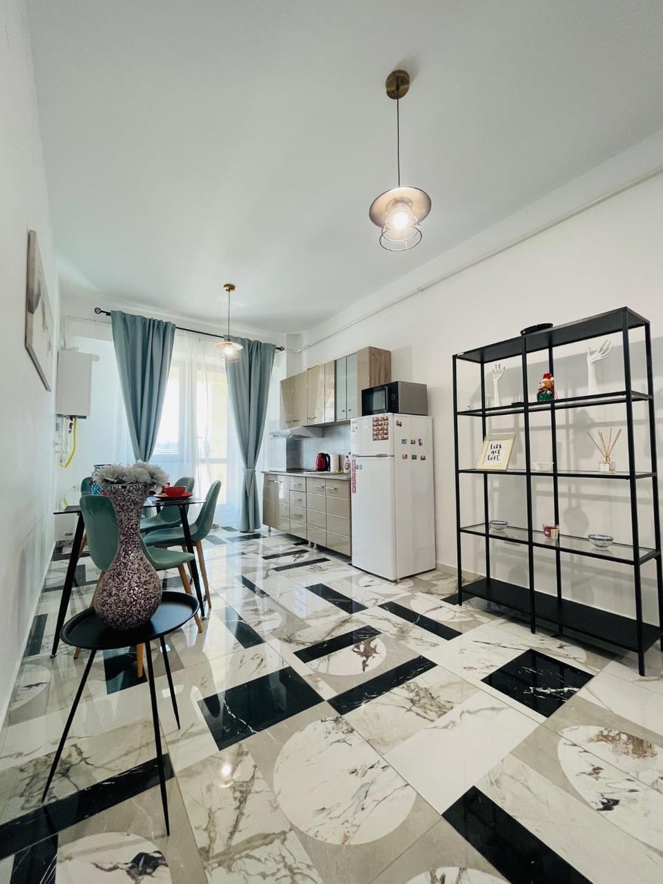 Kitchen or kitchenette, Living room