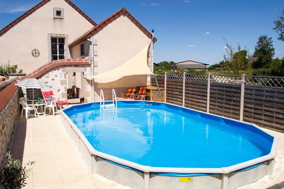 Day, Pool view, Swimming pool, sunbed