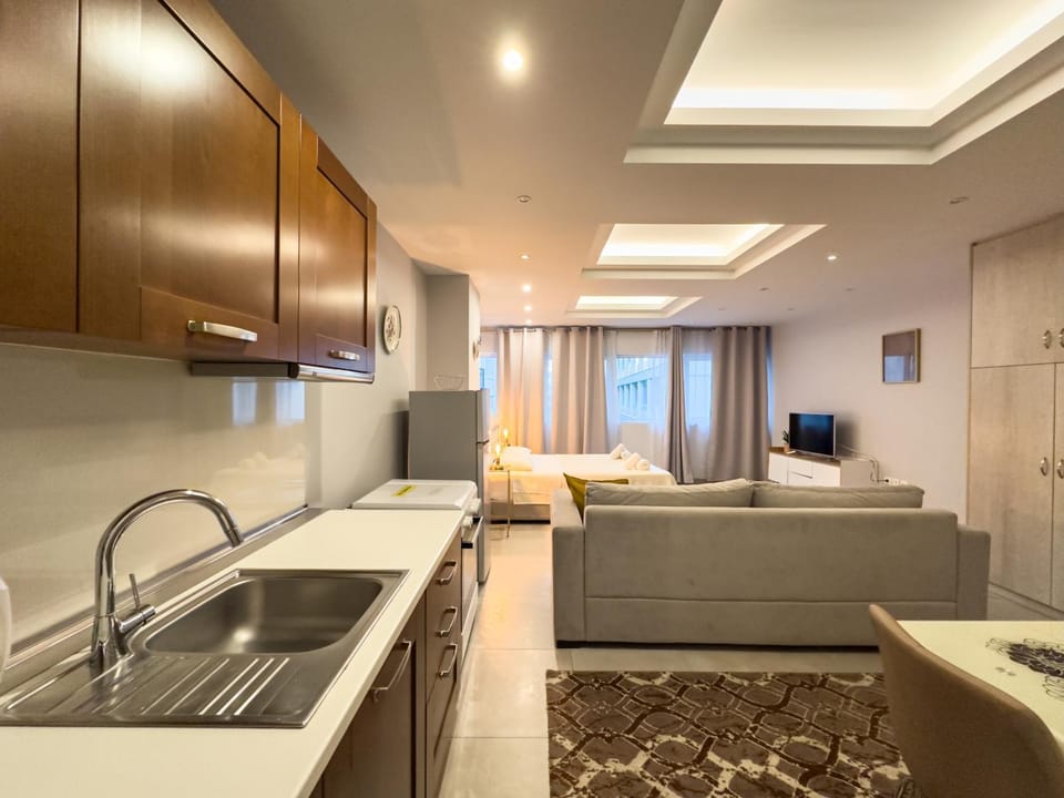 Glamorous & Spacious Renovated Apartment, Syntagma, DT Athens Apartment in Athens