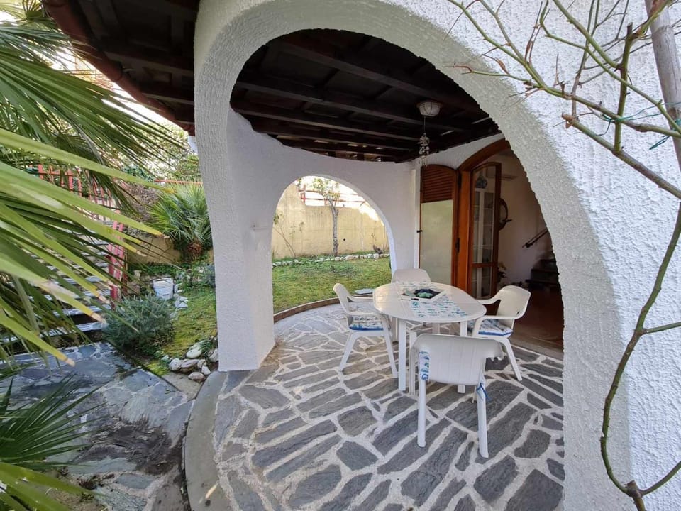 R27 - Graziosa villetta con giardino e posto auto Apartment in Marcelli