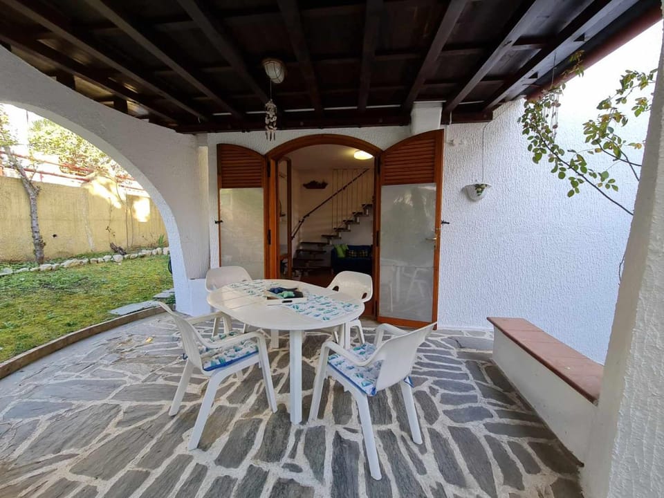 R27 - Graziosa villetta con giardino e posto auto Apartment in Marcelli