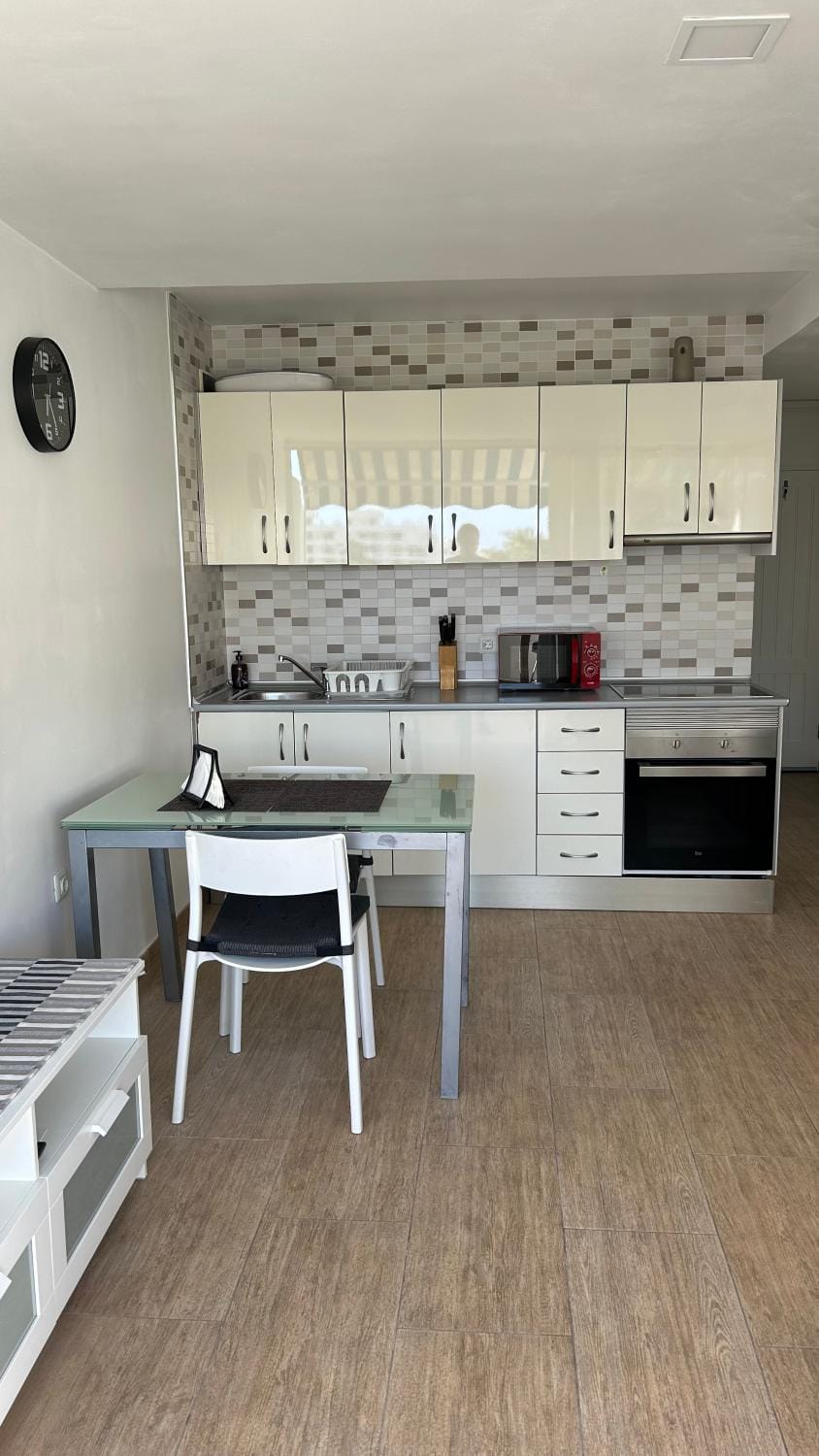 Dining area, kitchen