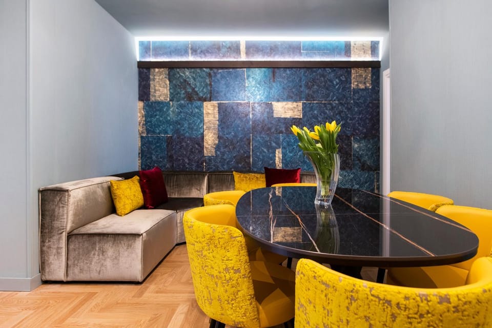Living room, Decorative detail, Seating area