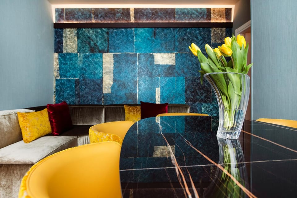 Living room, Decorative detail, Seating area