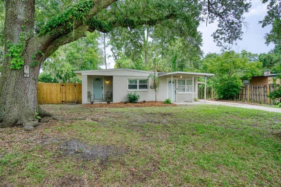 Work Stay Near Mayo - Game Room - Sleeps 8 House in Jacksonville