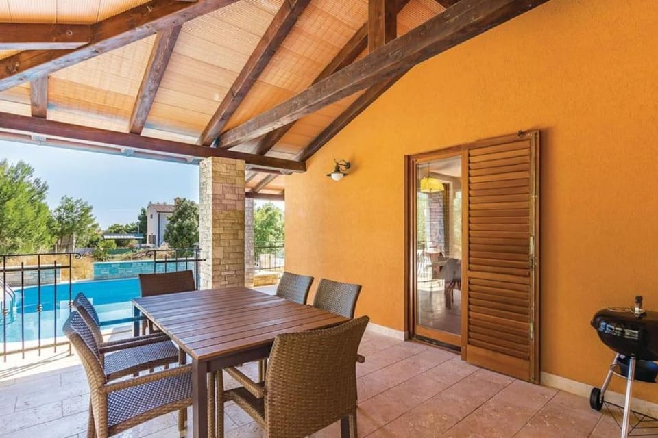 Villa Family by Istra Vacation House in Medulin