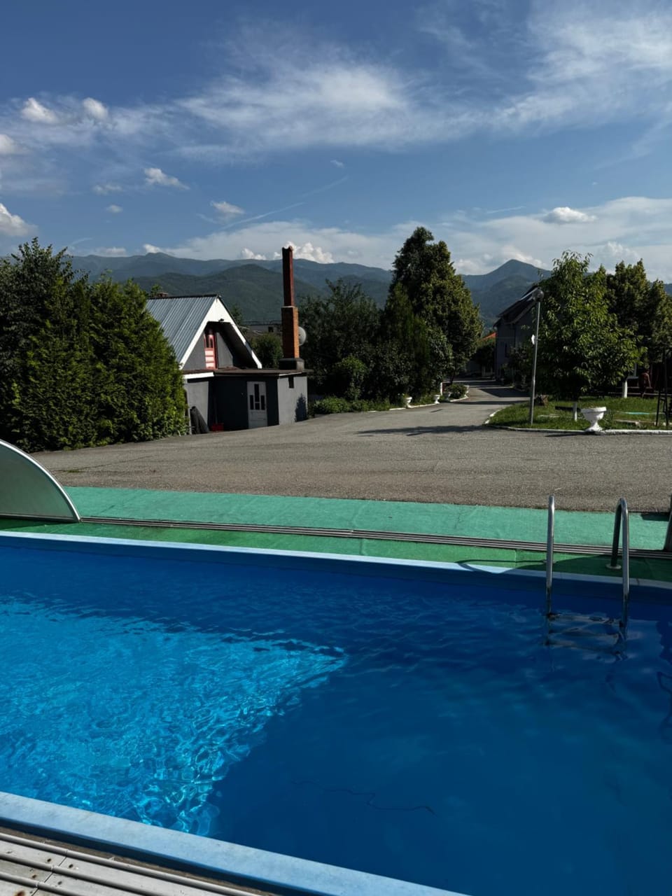 Pensiunea Oșencuța Resort in Romania