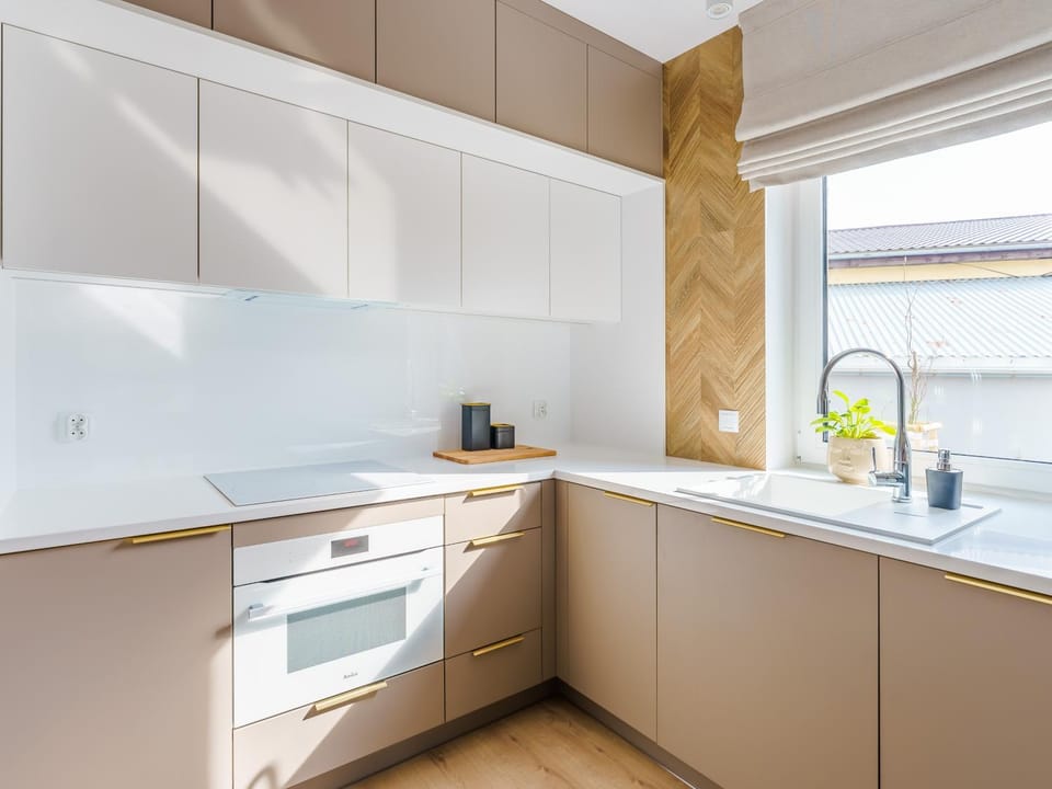 Kitchen or kitchenette, kitchen