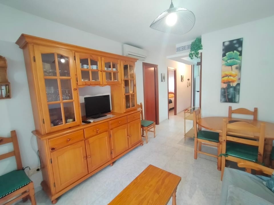 TV and multimedia, Living room, Lounge or bar, locker