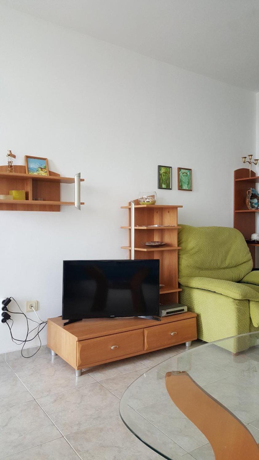 Communal lounge/ TV room, Living room, Seating area