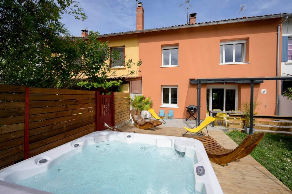 Hot Tub, Spa and wellness centre/facilities, Spa and wellness centre/facilities