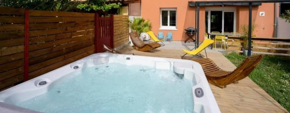 Chez Odette - SPA, Plancha, Parking House in Albi