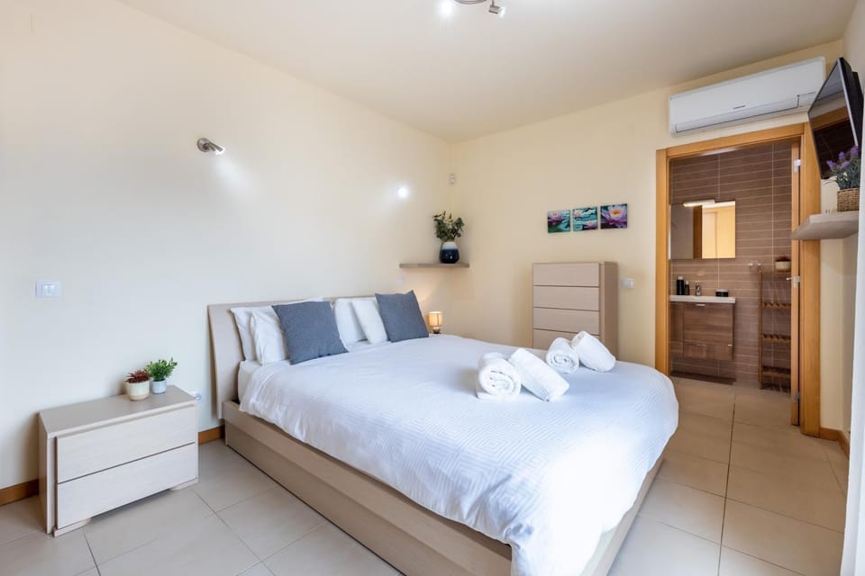 Burgau Beach House Apartment in Luz