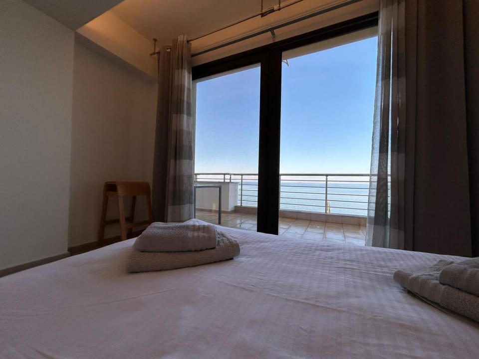 Bed, Sea view