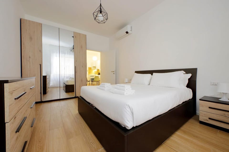 Bed, Photo of the whole room, Bedroom, wardrobe
