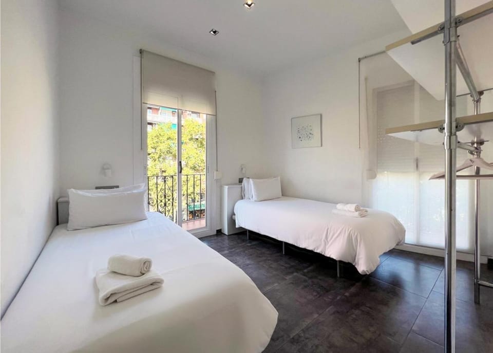 Bed, Photo of the whole room, Bedroom, towels, wardrobe