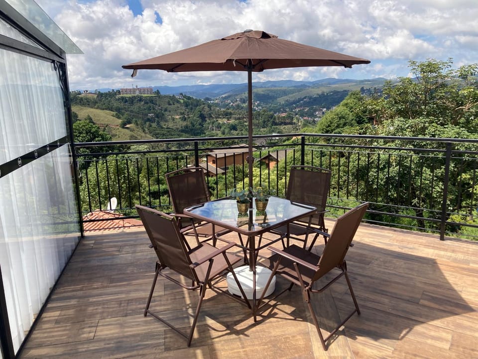 View (from property/room), Decorative detail, Mountain view