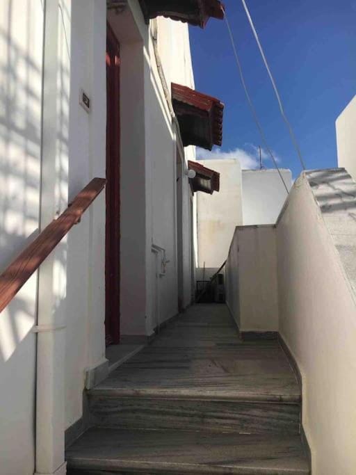 Granny’s House Apartment in Naxos