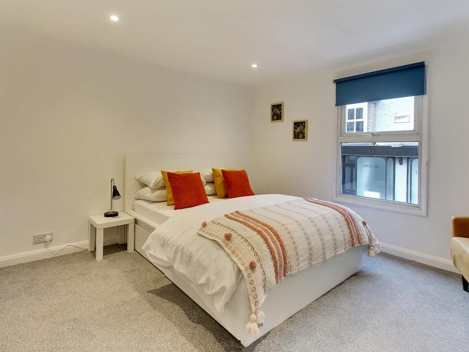 Bed, Other, Photo of the whole room, Bedroom