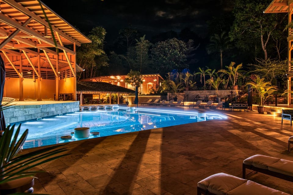 Night, Pool view, Swimming pool, sunbed