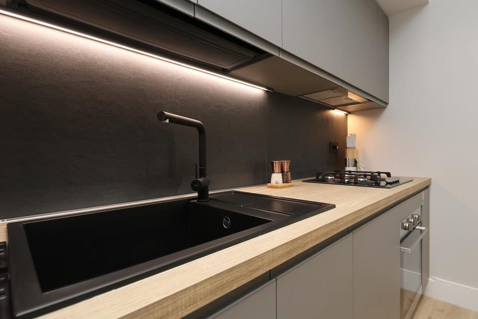 Kitchen or kitchenette, pet friendly, stove
